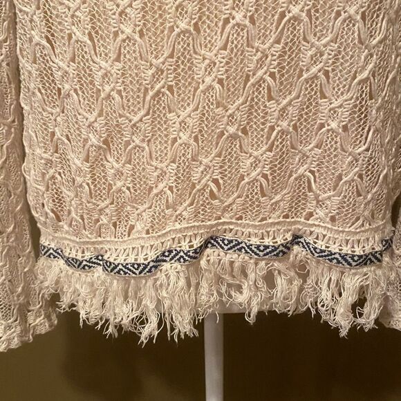 BKE Crocheted Top Size Medium Fringe Bottom Long Sleeve Lined - Picture 4 of 13